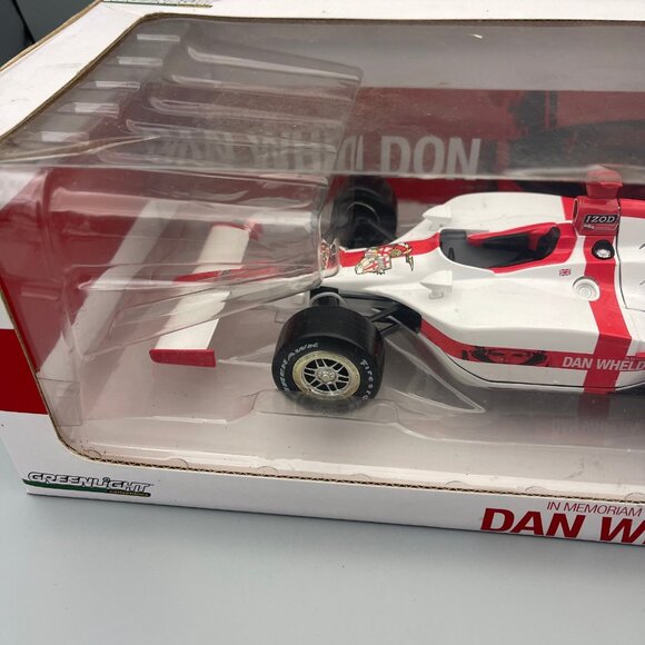 Greenlight-1:18 Scale Dan Wheldon In Memoriam Indy Car 2012 Brickyard Authentics - Picture 2 of 16